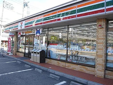 セブンイレブン 足立東和5丁目店の画像1
