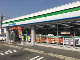 ファミリーマート 堺泉北竹城台店の画像1