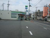 ファミリーマート 西難波町店