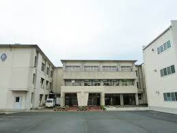 香芝市立香芝西中学校の画像1