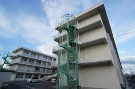 大和高田市立片塩中学校の画像1