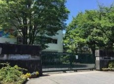伊奈町立小針中学校の画像1