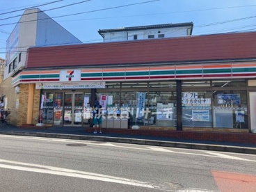 セブンイレブン横浜小机町店の画像1