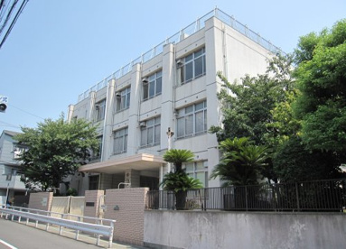 大阪市立市岡小学校の画像1