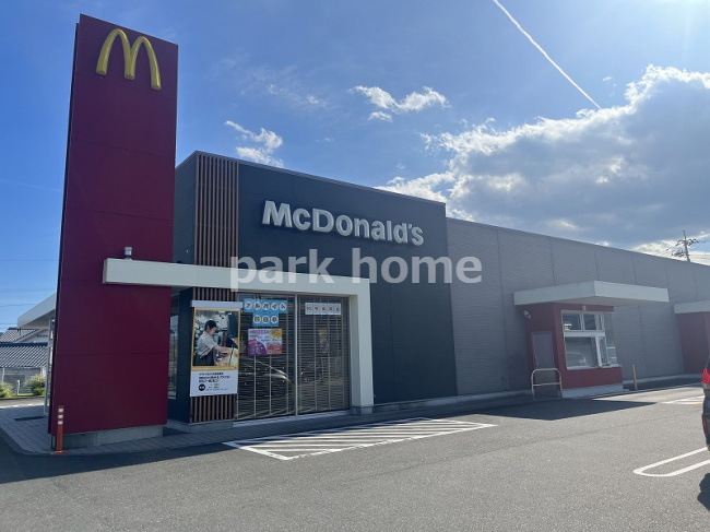 マクドナルド 56号高岡店の画像