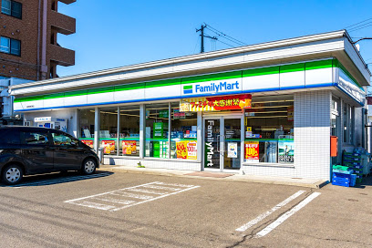 ファミリーマート 札幌発寒３条店の画像1