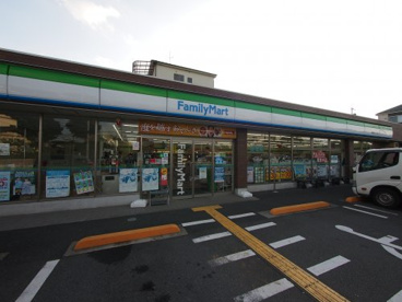 ファミリーマート 朝霞膝折三丁目店の画像1