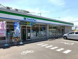 ファミリーマート 八尾春日町店の画像1