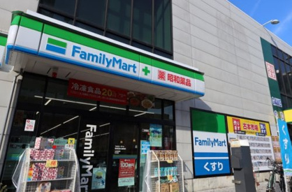 ファミリーマート 昭和薬品西大島駅前店の画像1