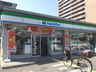 ファミリーマート 鶴見緑地東店の画像1