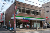 ファミリーマート 市川駅東店