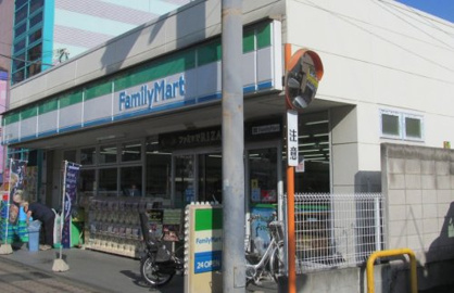 ファミリーマート 大島四丁目店の画像1