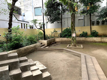 新宿区立つつじの里児童遊園(公園)