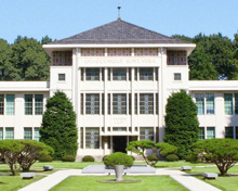 東京女子大学