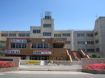 越谷市立東中学校の画像1