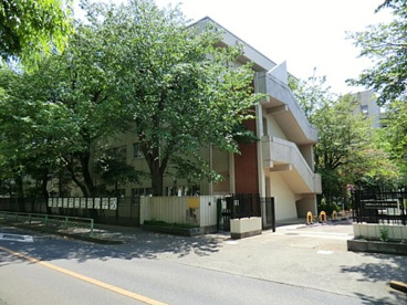 武蔵村山市立雷塚小学校の画像1