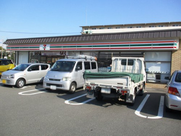 セブンイレブン 京都久世店の画像1