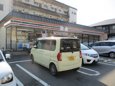 セブンイレブン 京都中久世4丁目店の画像1