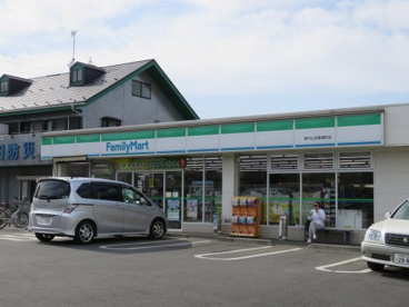 ファミリーマート 東村山多摩湖町店の画像1