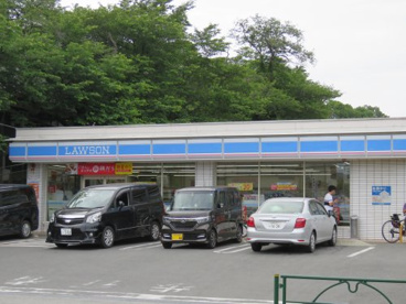 ローソン 西武武蔵大和駅前店の画像1