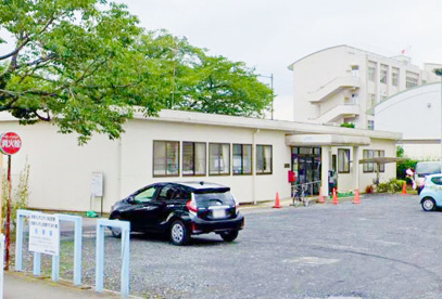武蔵村山市立中久保図書館の画像1