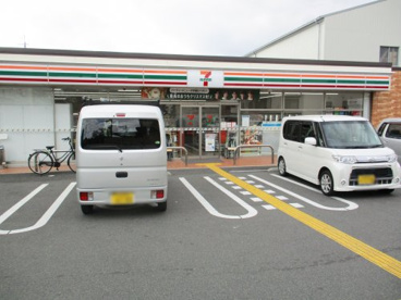 セブンイレブン 京都山科今屋敷町店の画像1