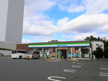 ファミリーマート 綾瀬大上一丁目店の画像1