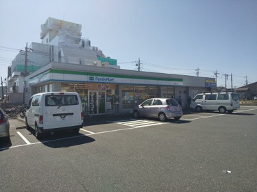 ファミリーマート 千葉都町三丁目店の画像1