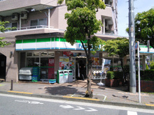 コンビニエンスストア ファミリーマート 大森北店