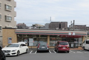 セブンイレブン 横浜本村南店の画像1