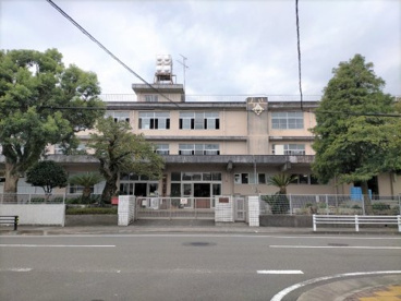 静岡市立長田西小学校の画像1