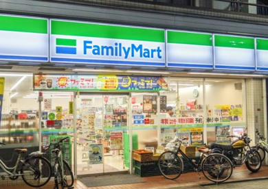 ファミリーマート 塚本西荻南店の画像1