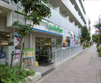 ファミリーマート 目黒三田通り店の画像1
