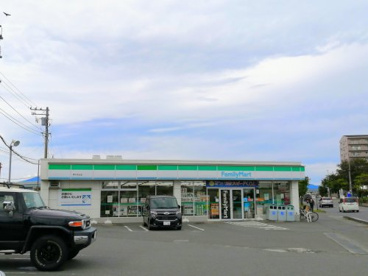 ファミリーマート 寒川宮山店の画像1