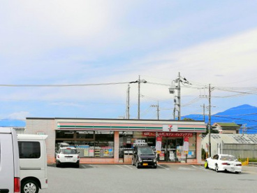 セブンイレブン 寒川倉見南町店の画像1