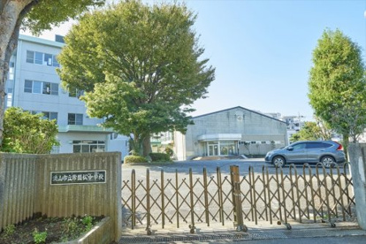 流山市立常盤松中学校の画像1