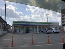 ファミリーマート　楠木店