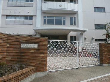 東京女学館　小学校の画像1