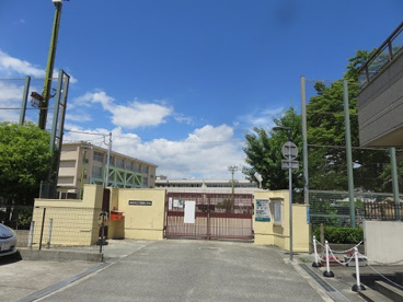 尼崎市立下坂部小学校の画像1