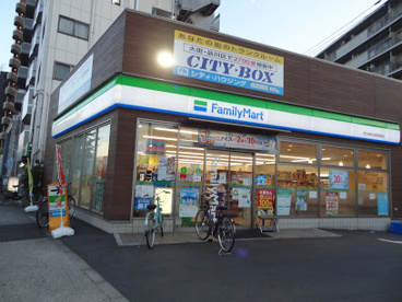 ファミリーマート 野口西糀谷産業道路店の画像1