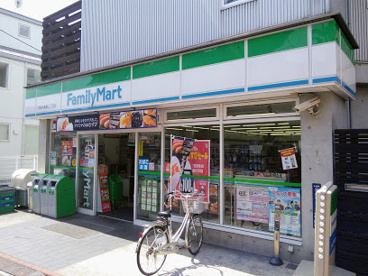 ファミリーマート 大田大森東二丁目店の画像1