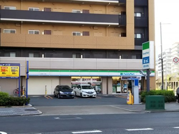 ファミリーマート 本庄西二丁目店の画像1