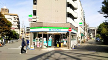 ファミリーマート 阪急中津駅前店