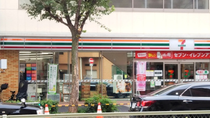 セブンイレブン 大阪中崎町店の画像1