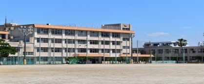 鴨池中学校の画像1