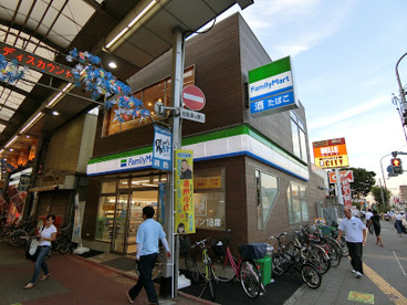 ファミリーマート 大田区雑色駅前店の画像1