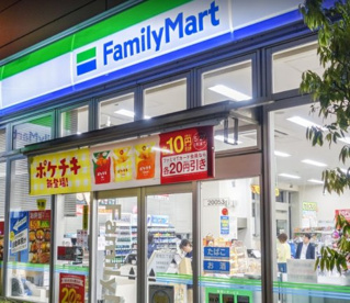 ファミリーマート 新橋五丁目店の画像1