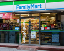 コンビニエンスストア ファミリーマート 神田岩本町一丁目店