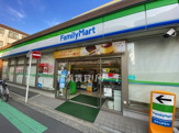 ファミリーマート横浜新川町店