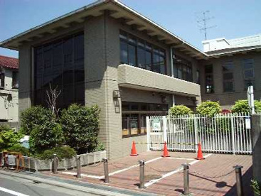 目黒区立洗足図書館の画像1